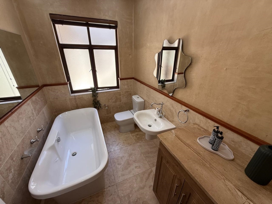 3 Bedroom Property for Sale in Linkside Western Cape